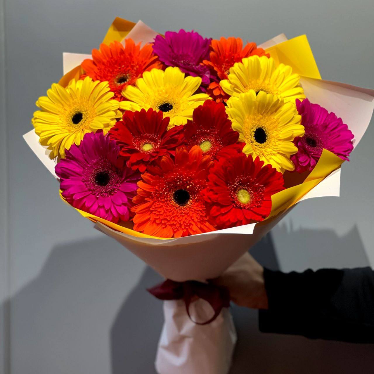 Собранный букет 15 Ярких Гербер Микс